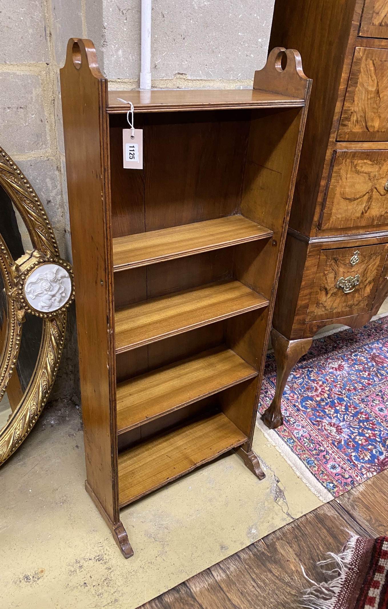 An Edwardian mahogany open bookcase, length 51cm, depth 18cm, height 124cm